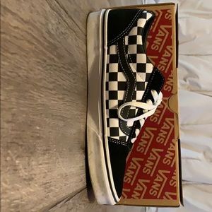 Very little use vans checkered size 7